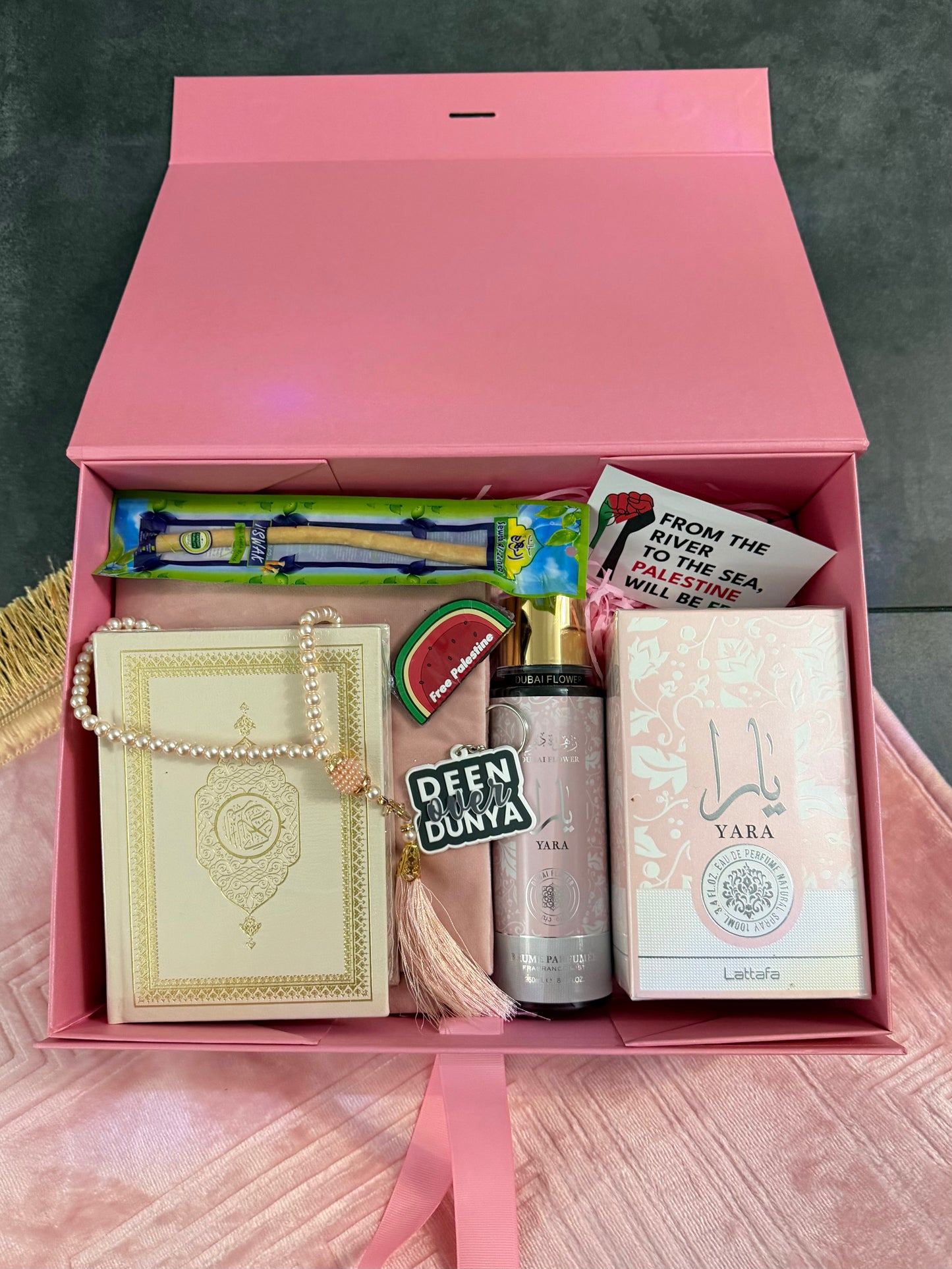 Eid Mubarak Luxury Gift Box - Gifts Included