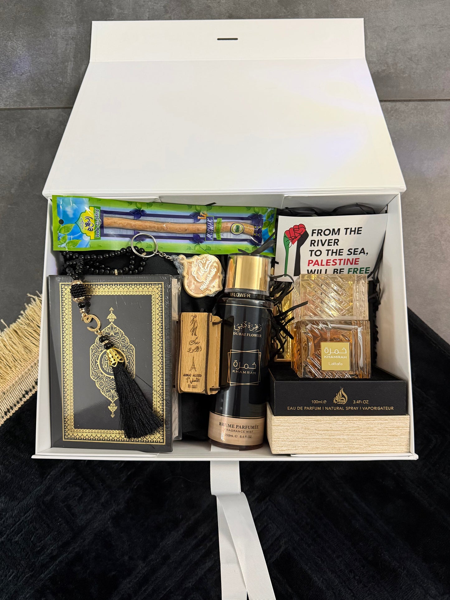 Eid Mubarak Luxury Gift Box - Gifts Included