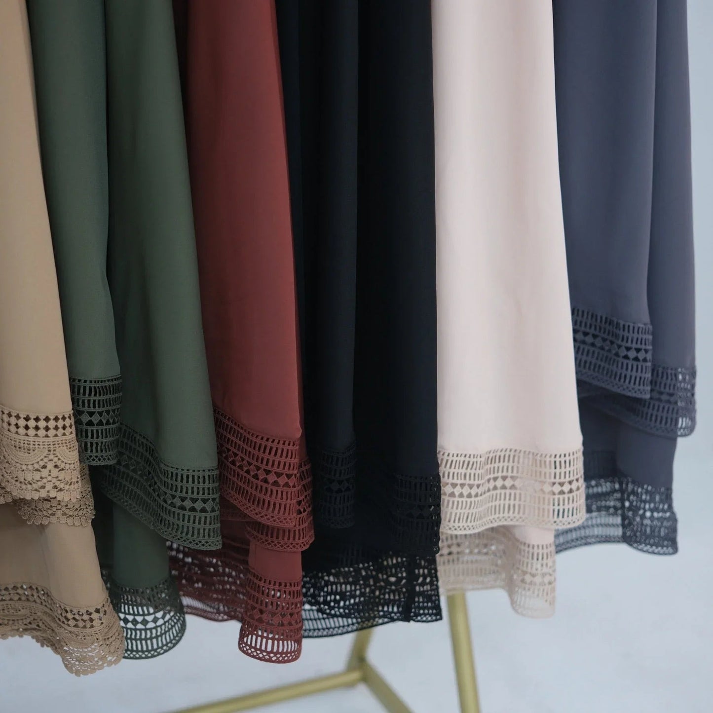 LM300 Khimar Prayer Set – 4-Piece Modest Outfit with Lace Trim